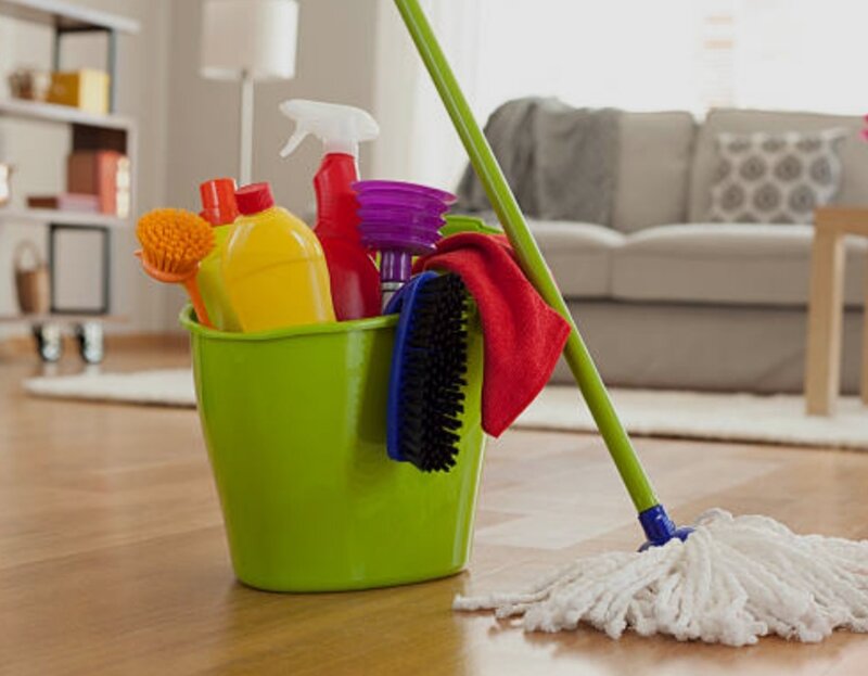 Ofer servicii complete de curatenie